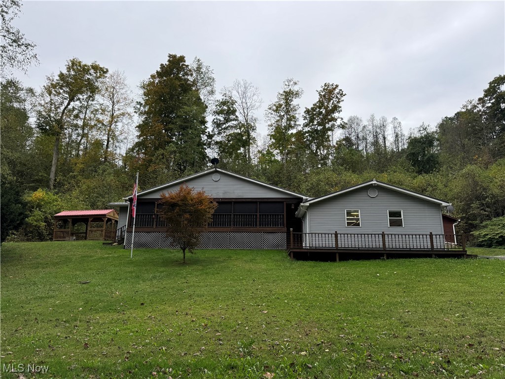 41575 Trail Run Road, New Matamoras, Ohio image 1