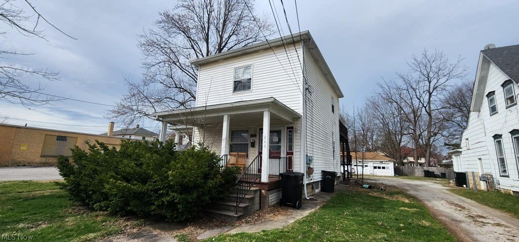 Photo of 245 7th Street, Elyria, OH 44035 (MLS # 5226471)
