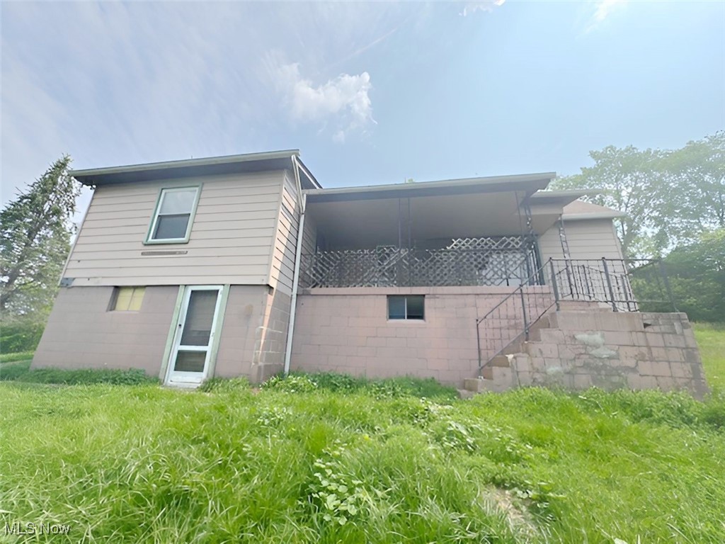 4 bedroom story and a half property with a beautiful view from where it sits.
