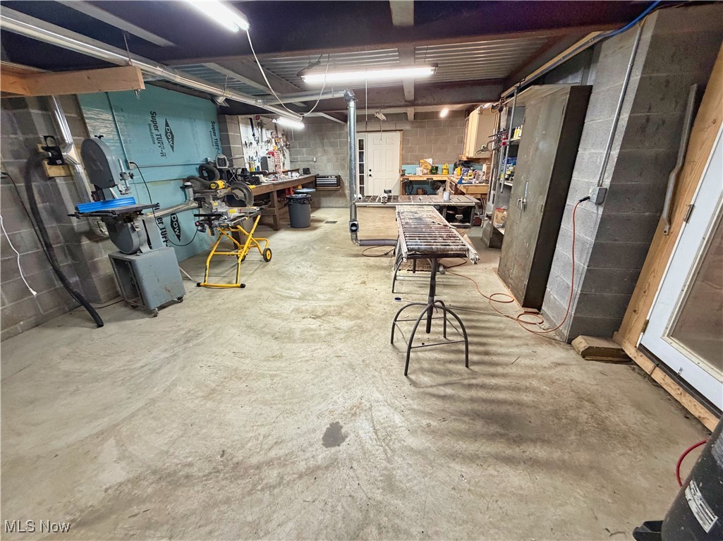 Skyview Manor - Residential