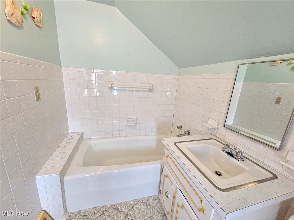 East Youngstown Land & Improve - Residential