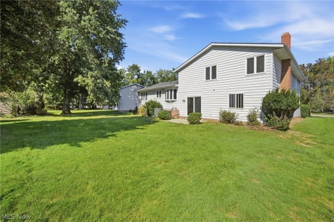 Tiny photo for 15559 Cottonwood Oval, Middleburg Heights, OH 44130 (MLS # 5254353)