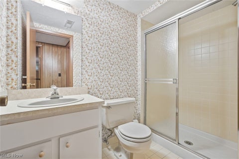 Tiny photo for 15559 Cottonwood Oval, Middleburg Heights, OH 44130 (MLS # 5254353)