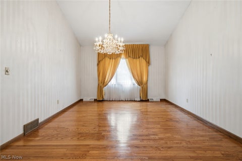 Tiny photo for 15559 Cottonwood Oval, Middleburg Heights, OH 44130 (MLS # 5254353)