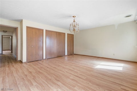 Tiny photo for 15559 Cottonwood Oval, Middleburg Heights, OH 44130 (MLS # 5254353)