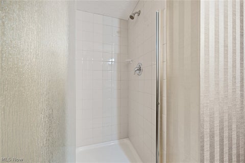 Tiny photo for 15559 Cottonwood Oval, Middleburg Heights, OH 44130 (MLS # 5254353)
