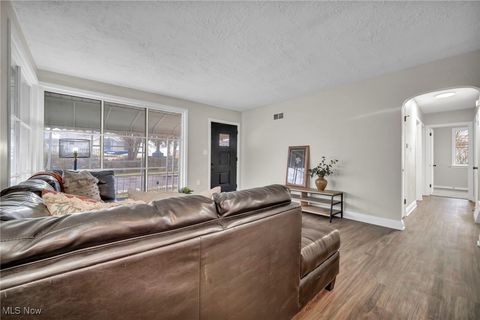 Tiny photo for 985 Clement Street, Akron, OH 44306 (MLS # 5180144)