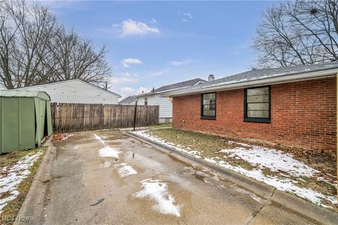 Tiny photo for 985 Clement Street, Akron, OH 44306 (MLS # 5180144)