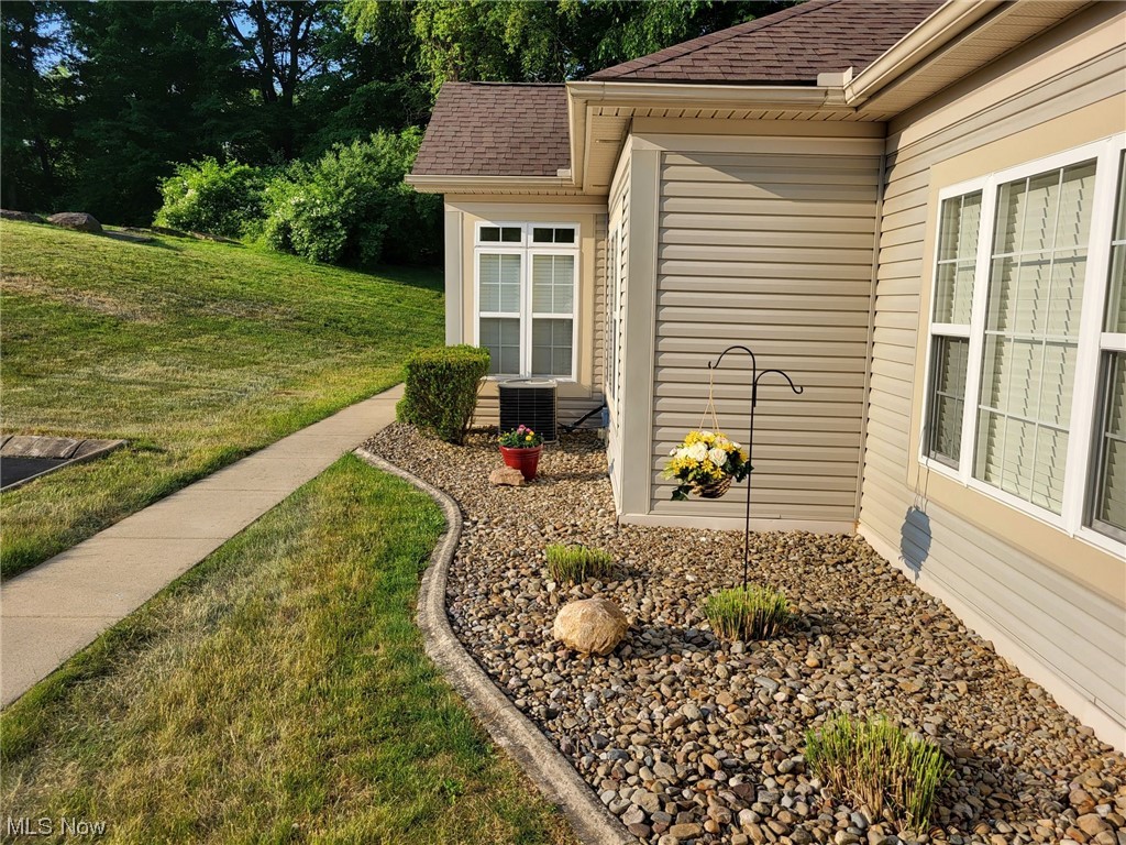 Clingan Xing Condo - Residential