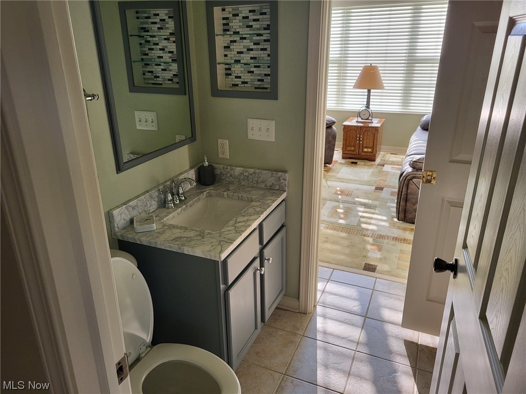 Clingan Xing Condo - Residential