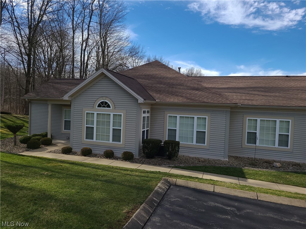 Clingan Xing Condo - Residential