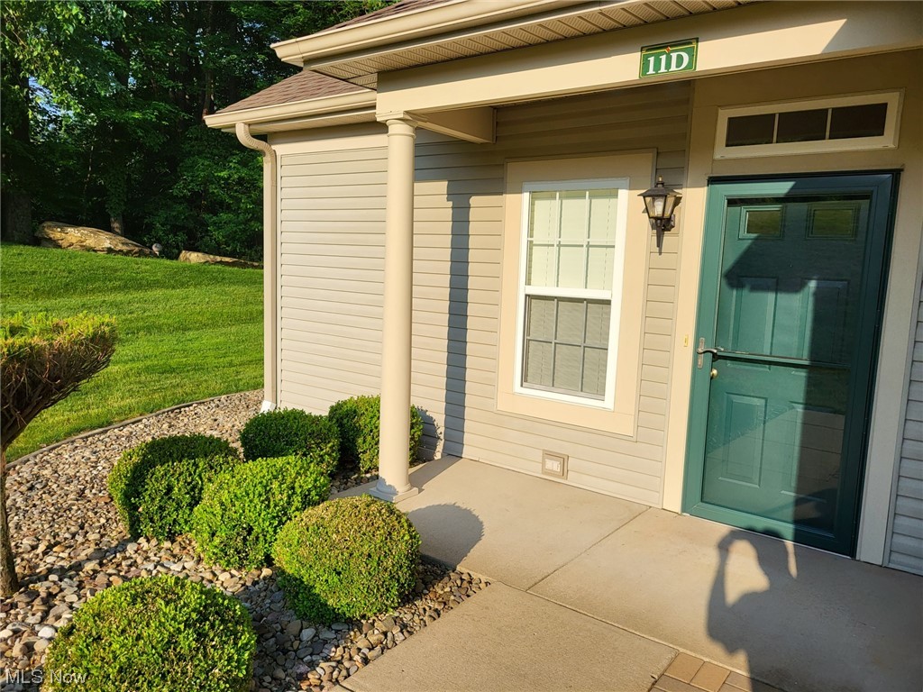 Clingan Xing Condo - Residential