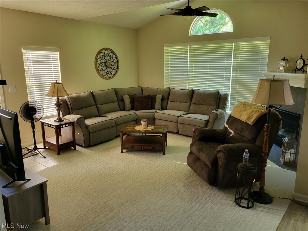 Clingan Xing Condo - Residential