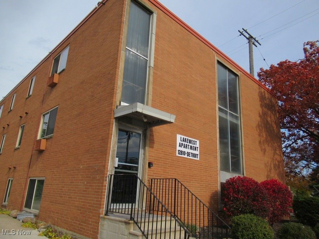 Photo of 12810 Detroit Avenue #10, Lakewood, OH 44107 (MLS # 5182127)