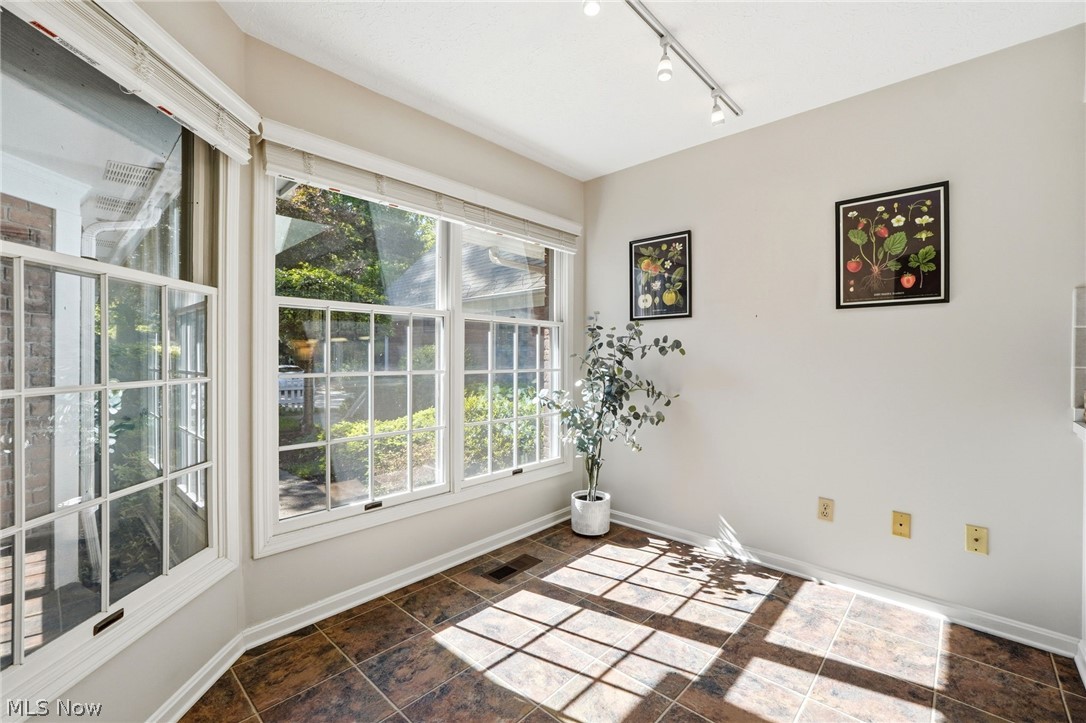 Westwinds II - Residential
