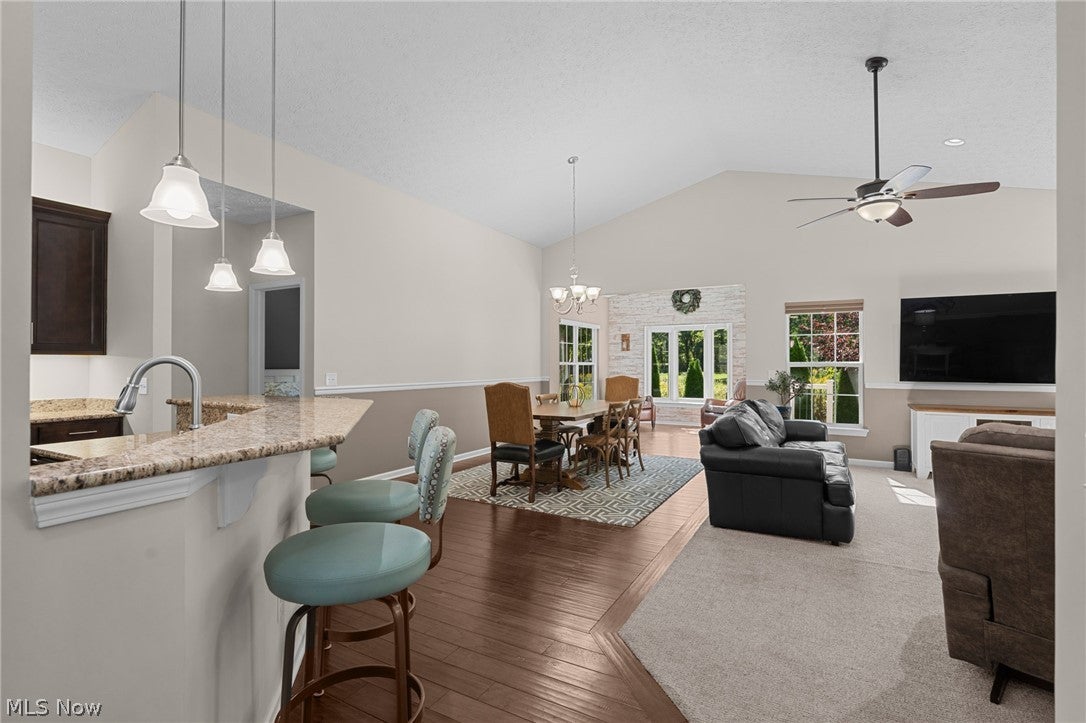 9590 Ravinia Drive