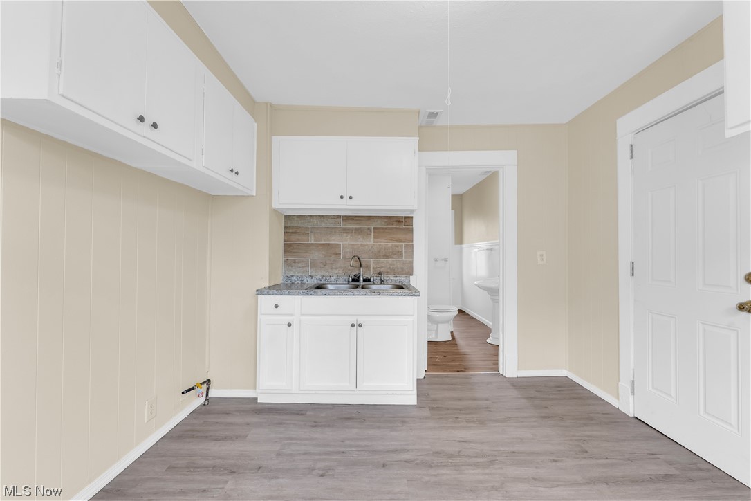 H Clark Fords Sub - Residential Lease