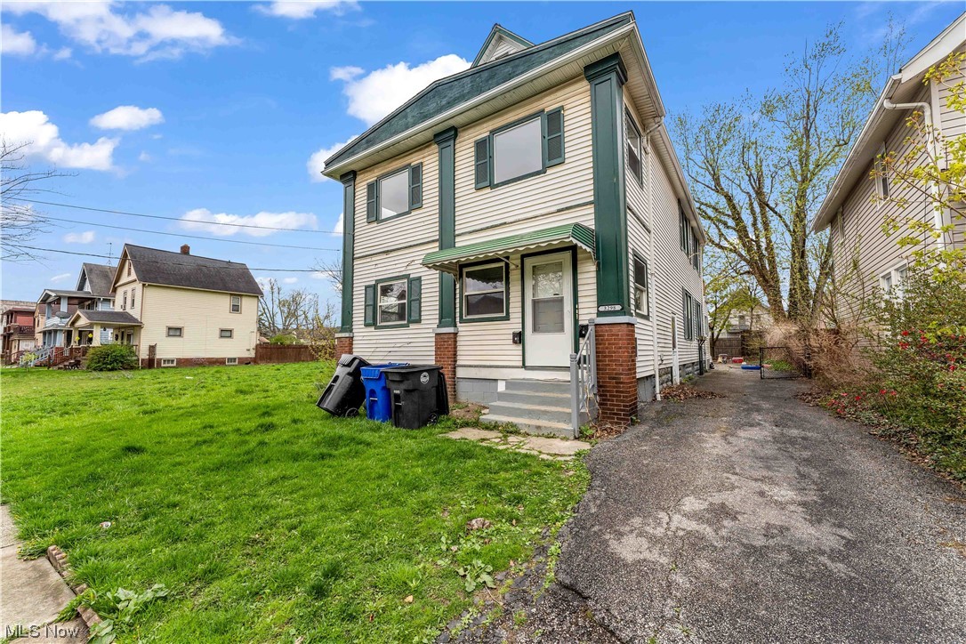 H Clark Fords Sub - Residential Lease