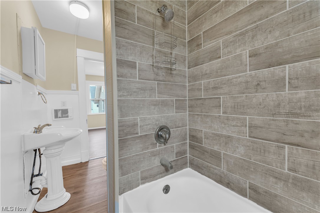 H Clark Fords Sub - Residential Lease