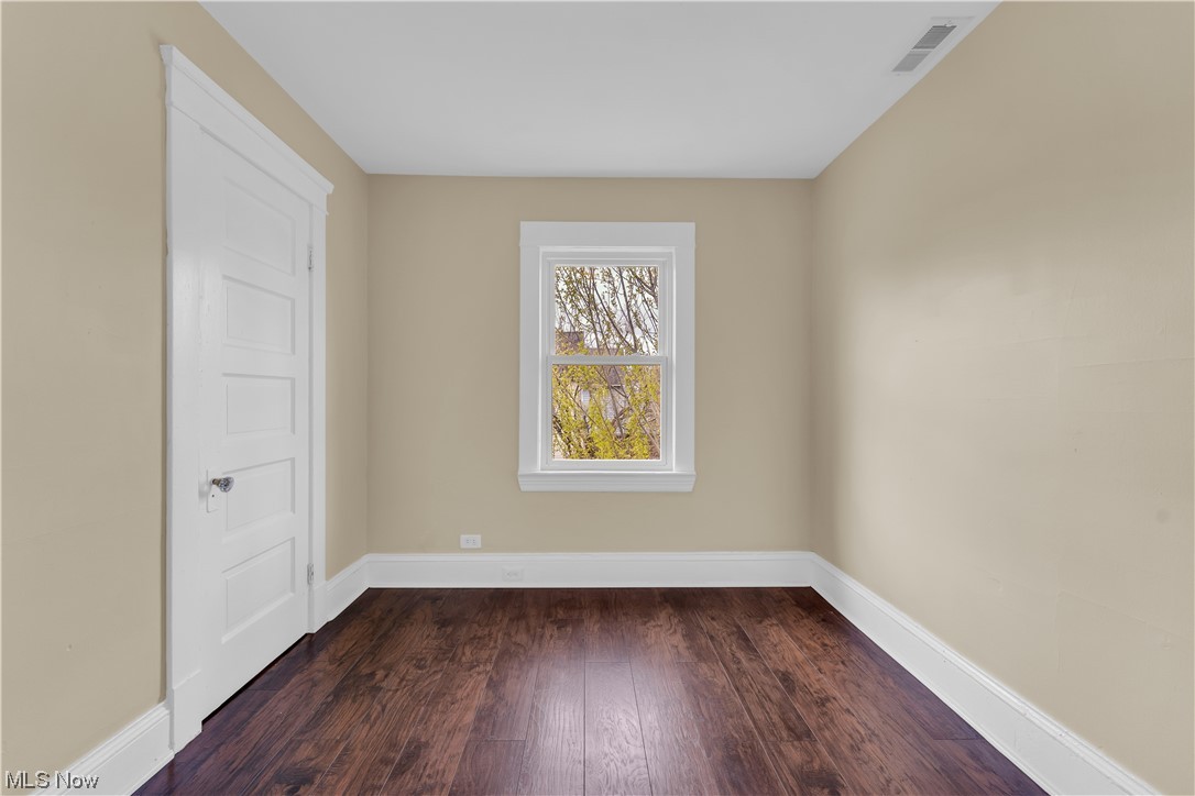 H Clark Fords Sub - Residential Lease