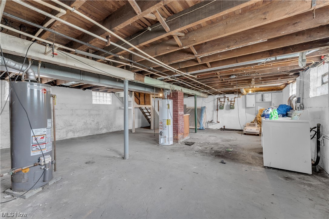 H Clark Fords Sub - Residential Lease