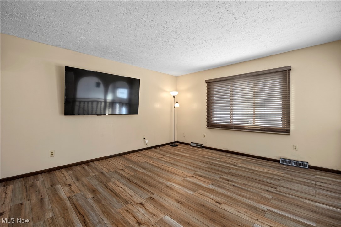 Valley Forest 06 - Residential