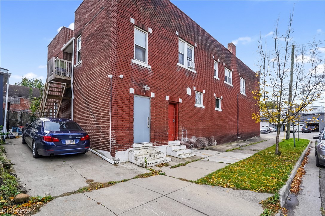 William T & Bessie Voris Sawye - Commercial Lease