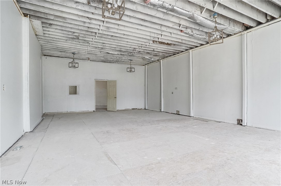 William T & Bessie Voris Sawye - Commercial Lease