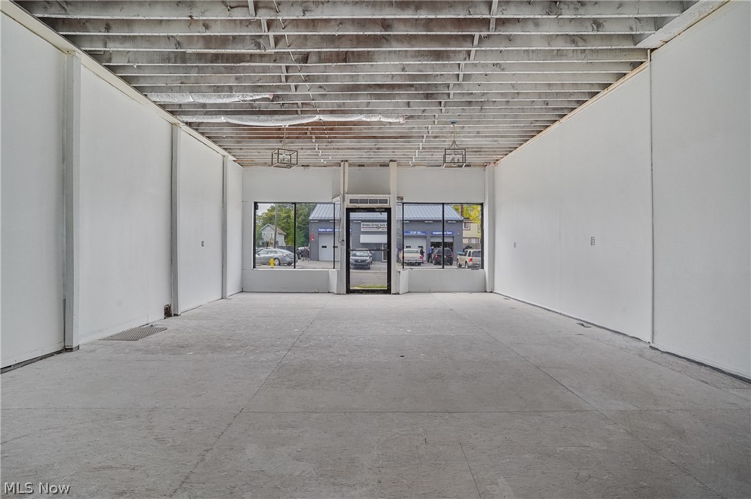 William T & Bessie Voris Sawye - Commercial Lease