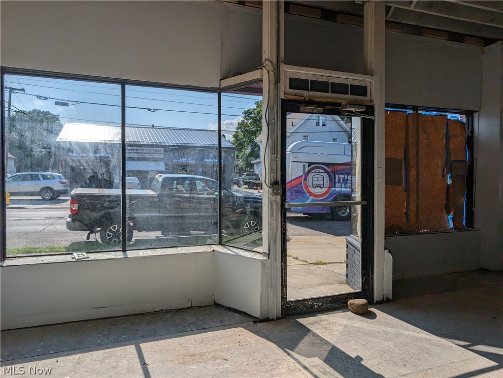 William T & Bessie Voris Sawye - Commercial Lease