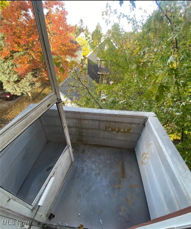 15709 Halliday Avenue