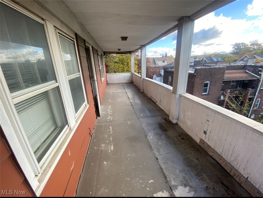 15709 Halliday Avenue