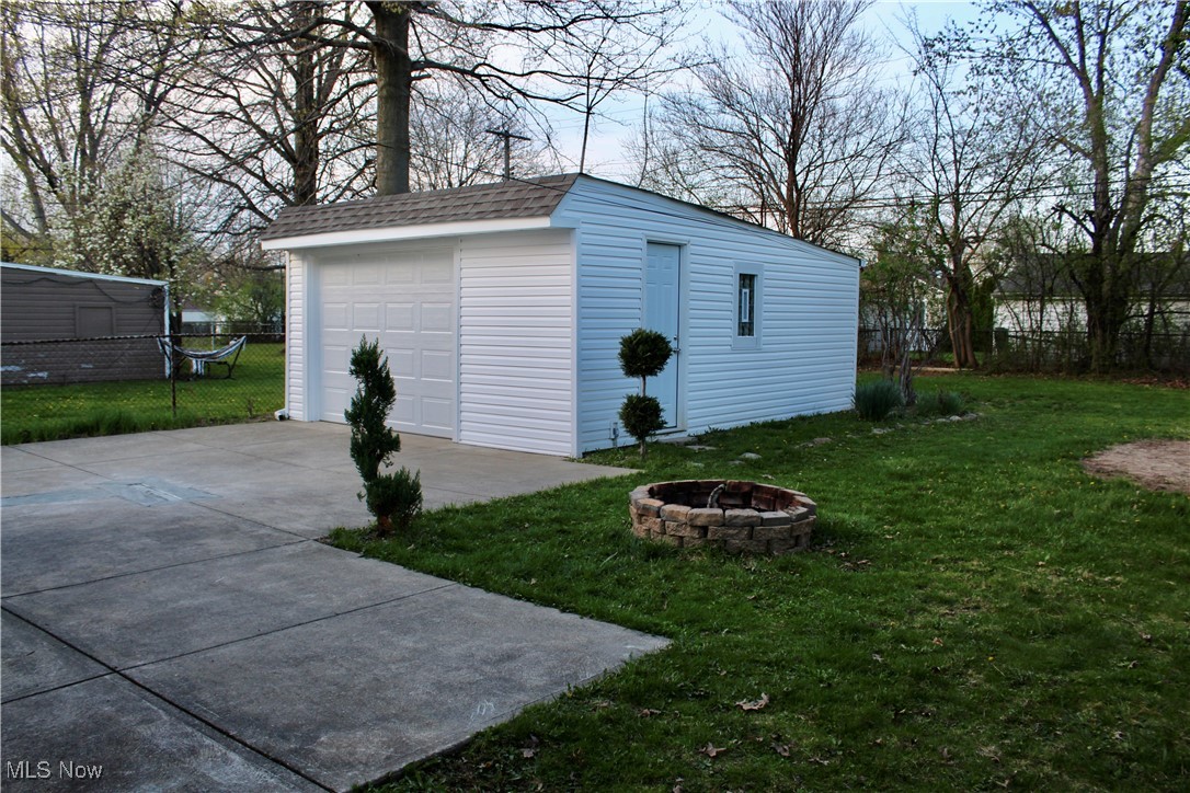 355 E 308th Street, Willowick, Ohio image 38