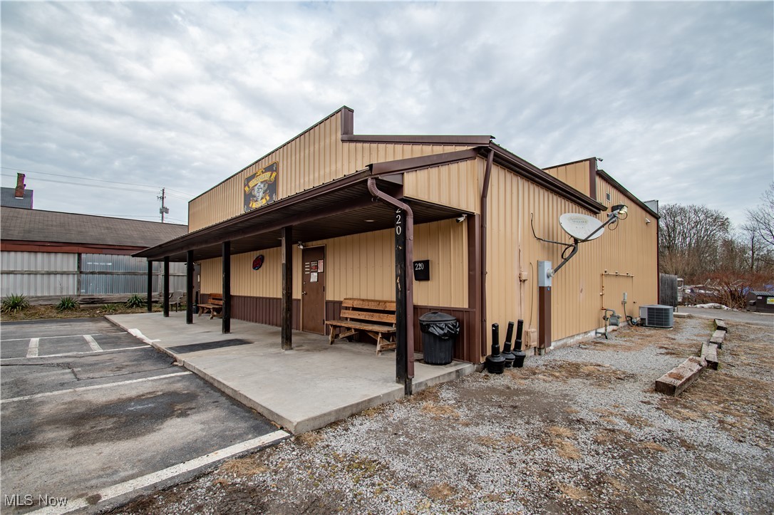 220 S Jefferson