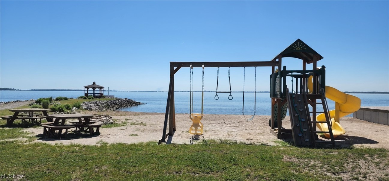 Marblehead Estates & Yacht Club - Land