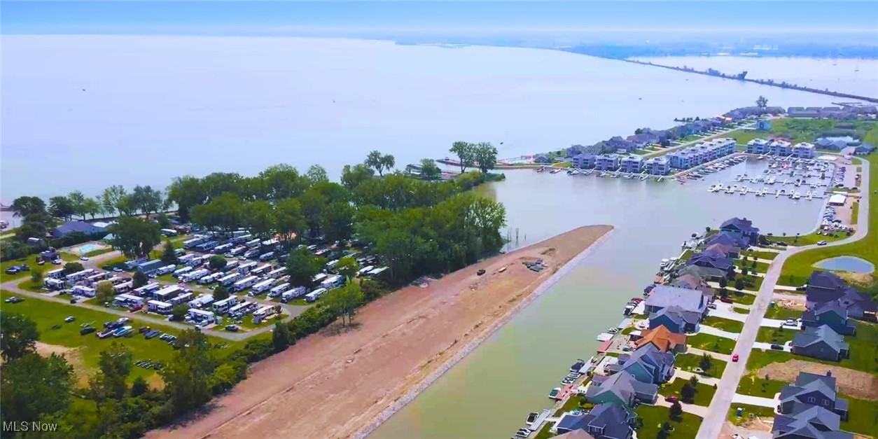 Marblehead Estates & Yacht Club - Land