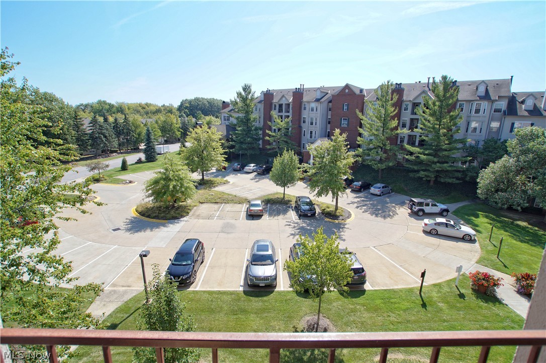 Fox Hollow/Woodhawk Condo - Residential