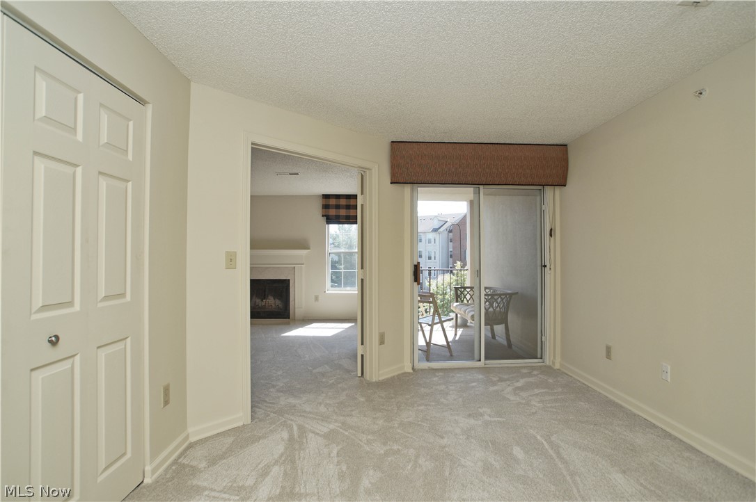 Fox Hollow/Woodhawk Condo - Residential