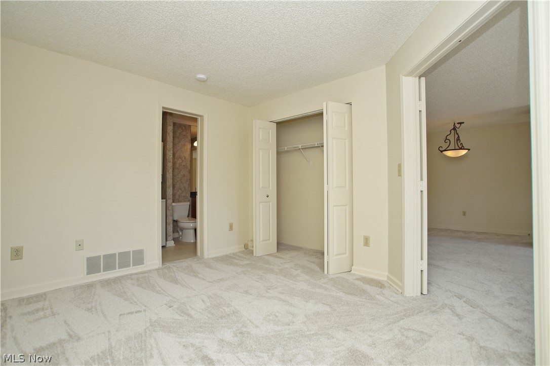 Fox Hollow/Woodhawk Condo - Residential
