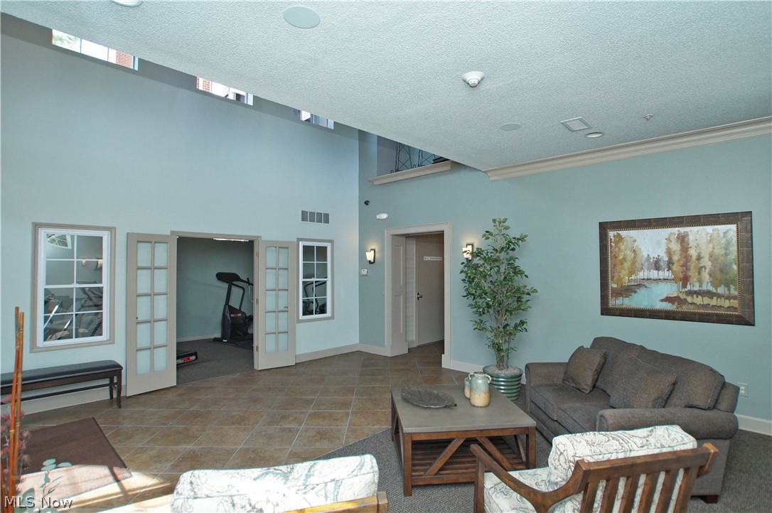 Fox Hollow/Woodhawk Condo - Residential