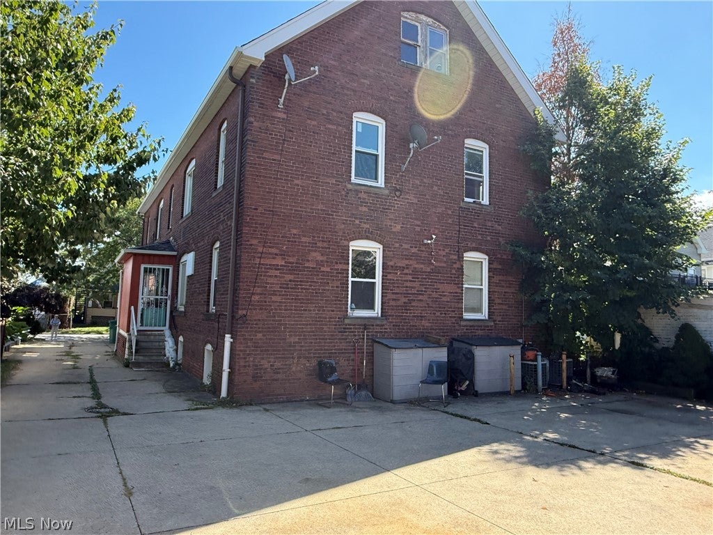 2018 Dowd Avenue