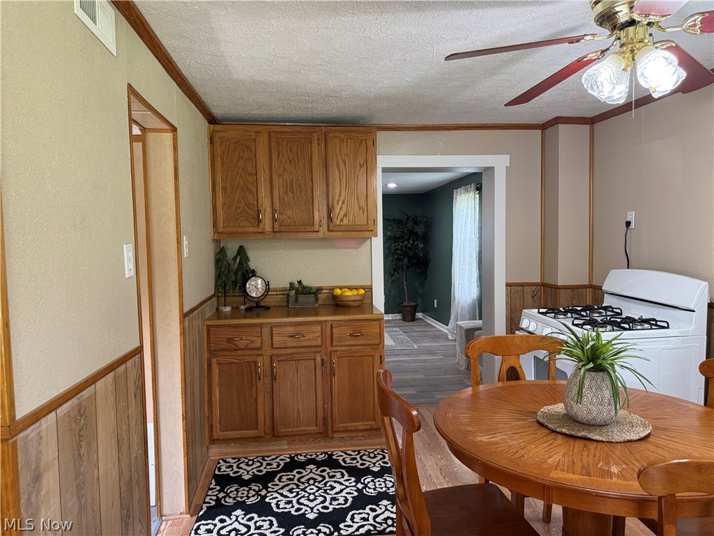 Mcdonald-Niles Realty Co - Residential