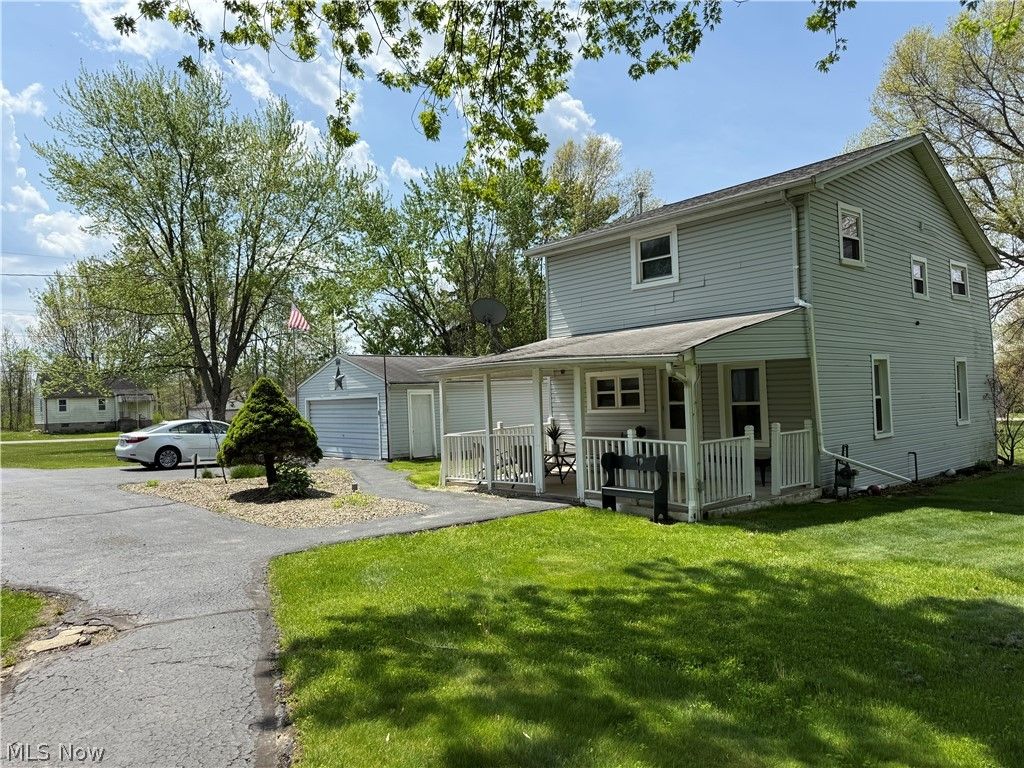 Photo of 2261 6th Street, McDonald, OH 44437 (MLS # 5204477)