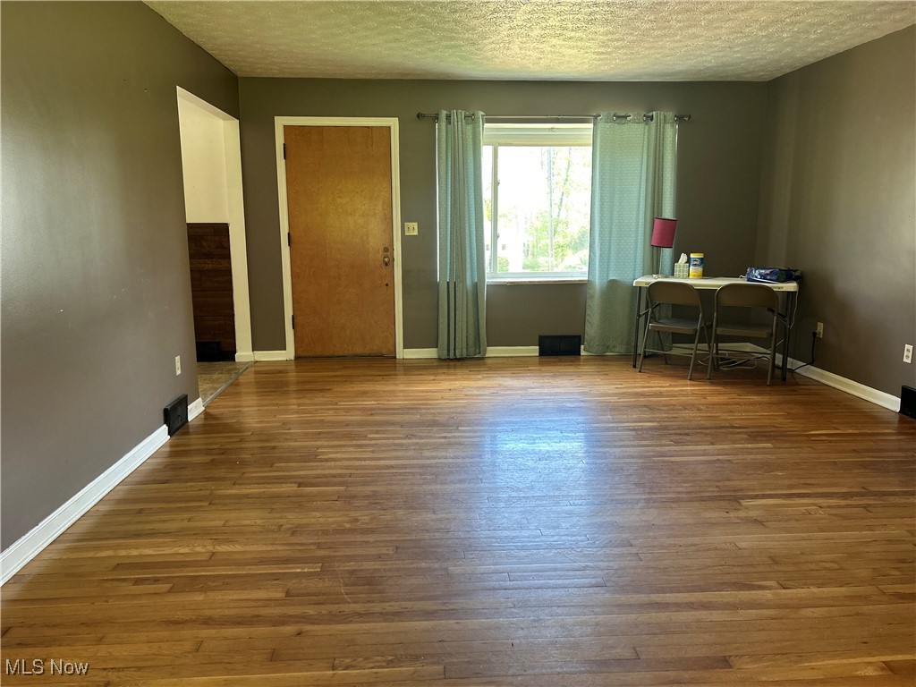 14584 Dean Court, Burton, Ohio image 7