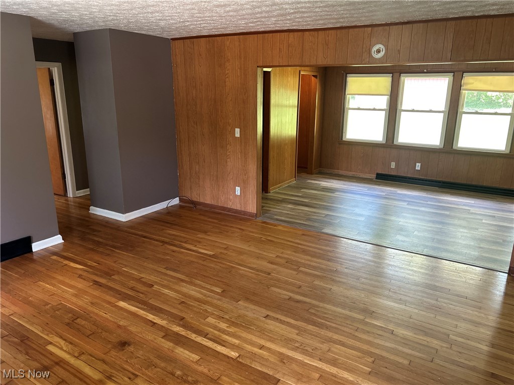 14584 Dean Court, Burton, Ohio image 6
