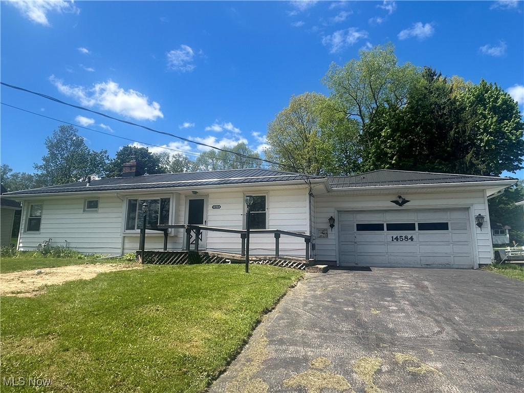 14584 Dean Court, Burton, Ohio image 2