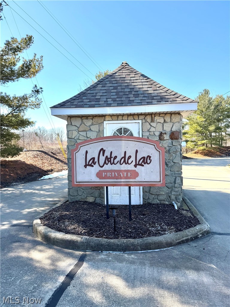 La Cote De Lac Condo Ph 03 - Residential