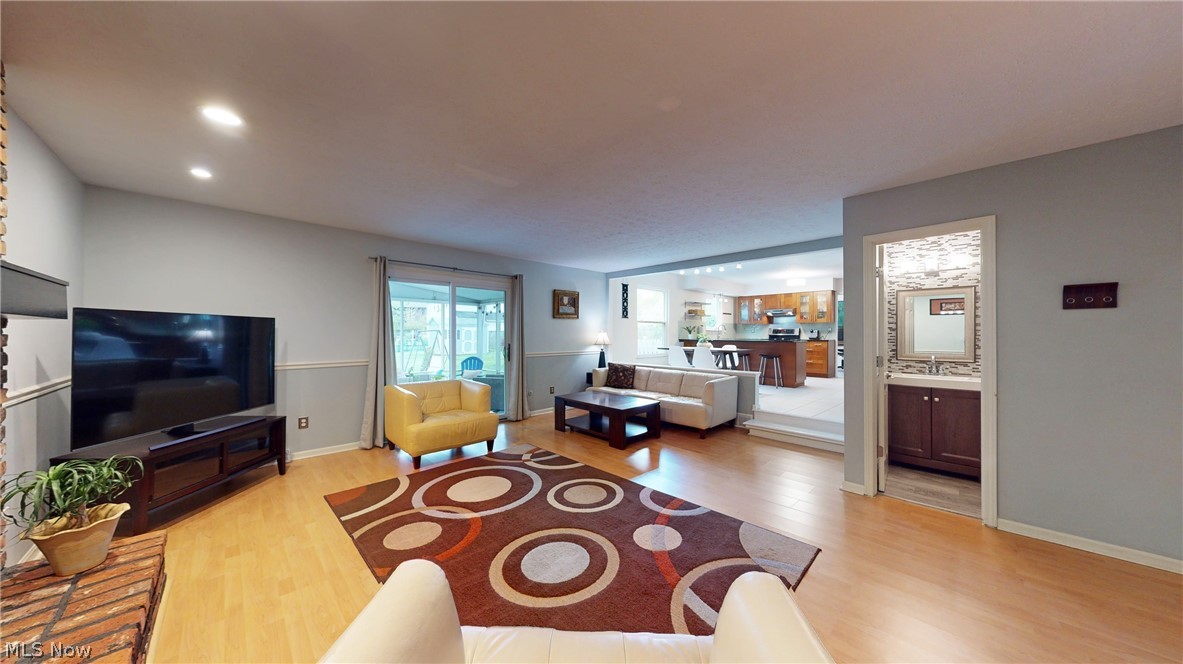 Sandy Rdg 11 - Residential