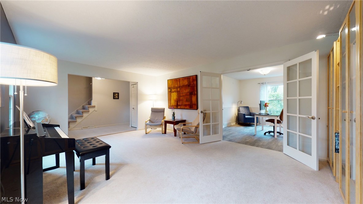 Sandy Rdg 11 - Residential