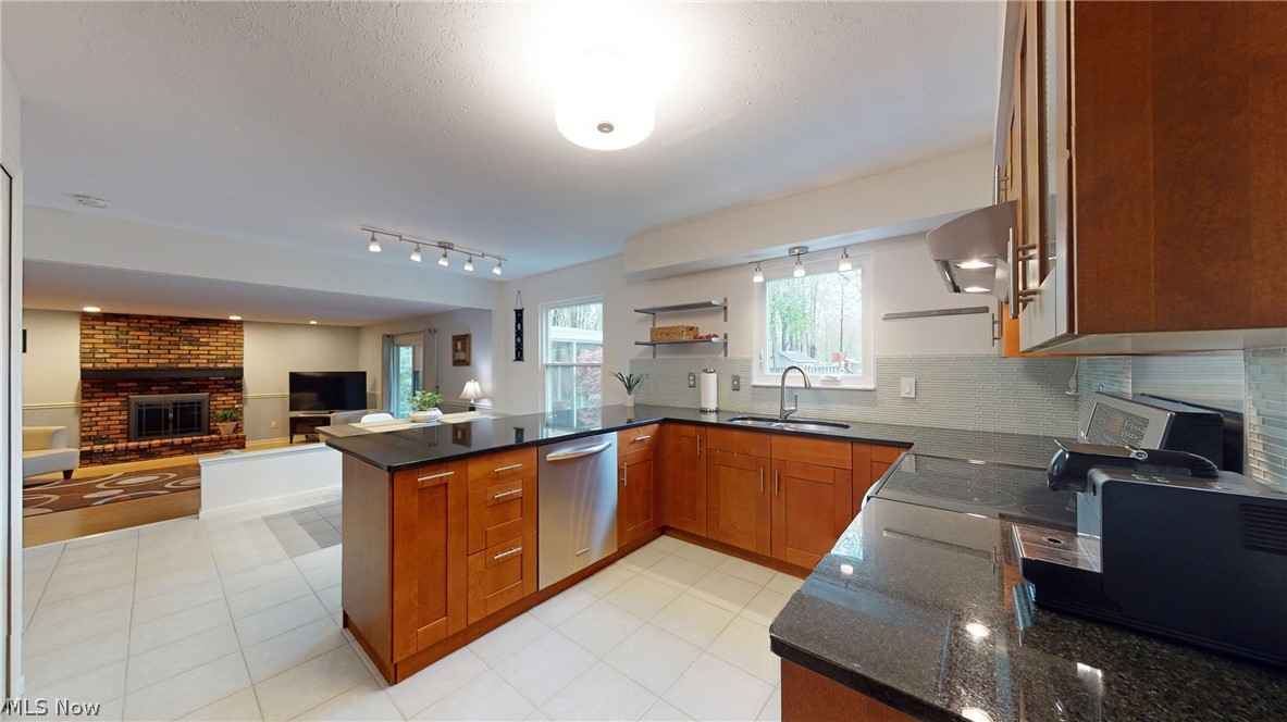 Sandy Rdg 11 - Residential